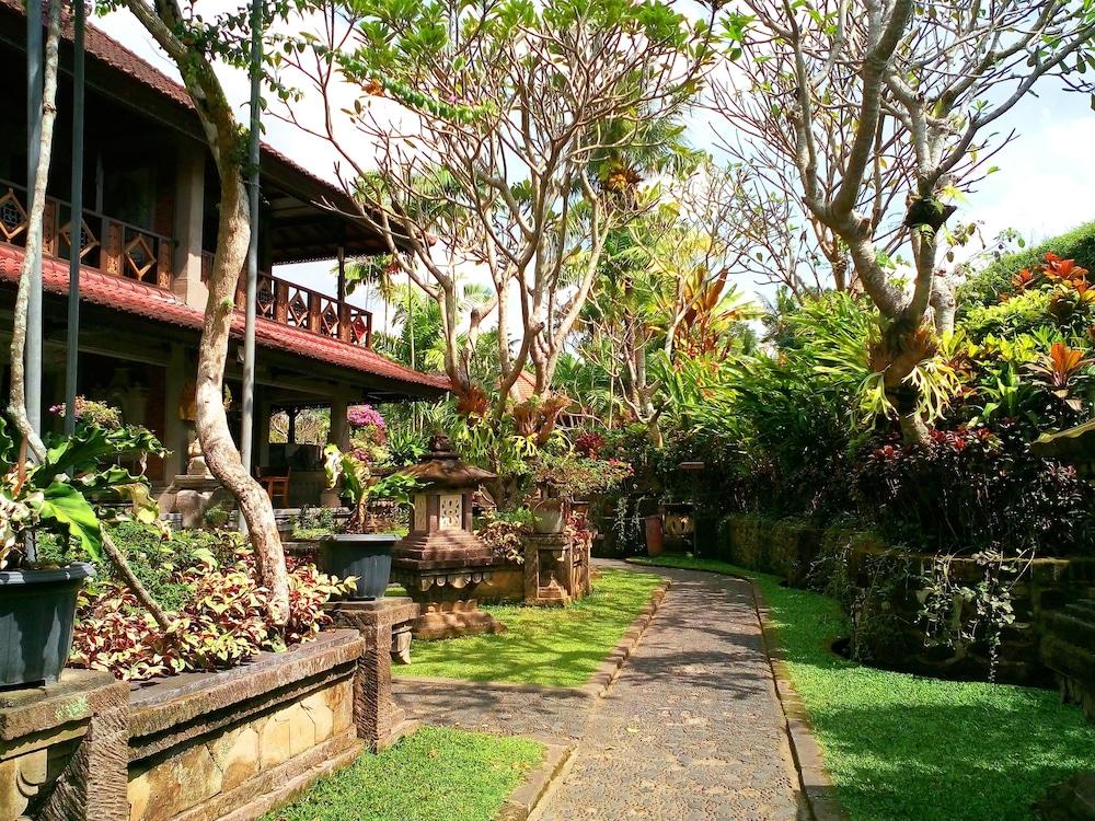 Artini 2 Hotel 3*